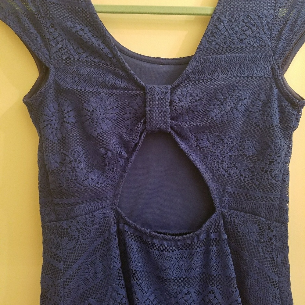 Dress - Picture 5 of 5